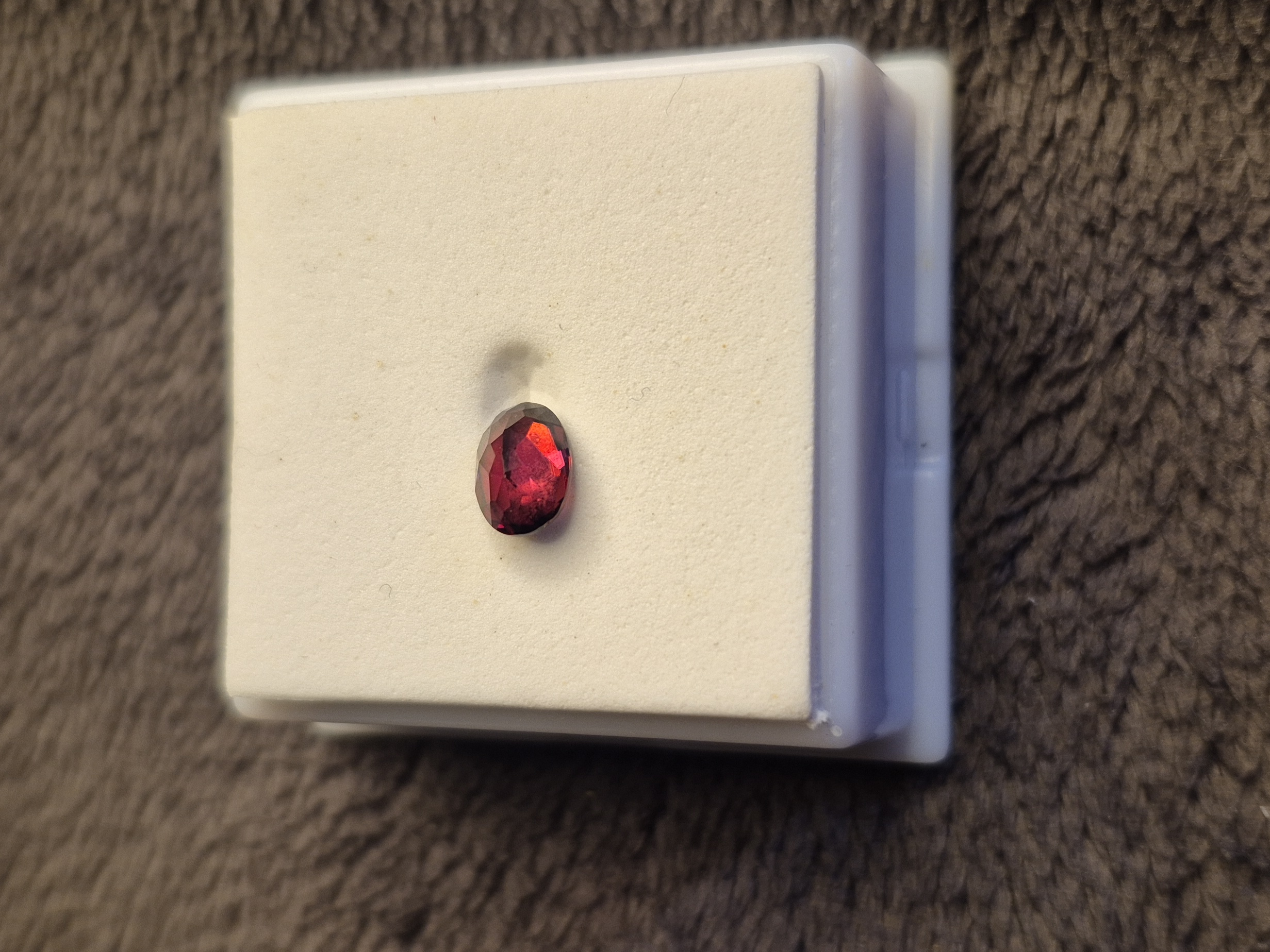 Red Zircon 95 Ct Oval 7x5 Mm